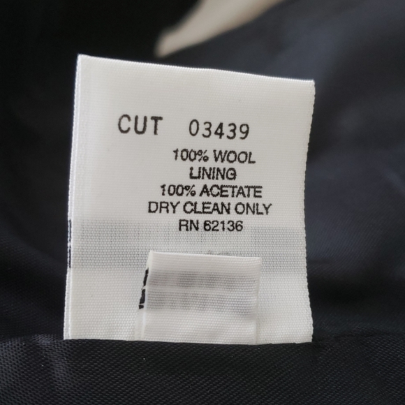 Guess Collection Cropped Black Blaser Size 2 - Picture 4 of 5